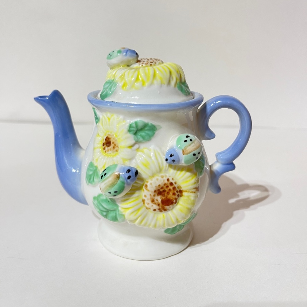 Vtg. Little Sunflower, Bug Teapot